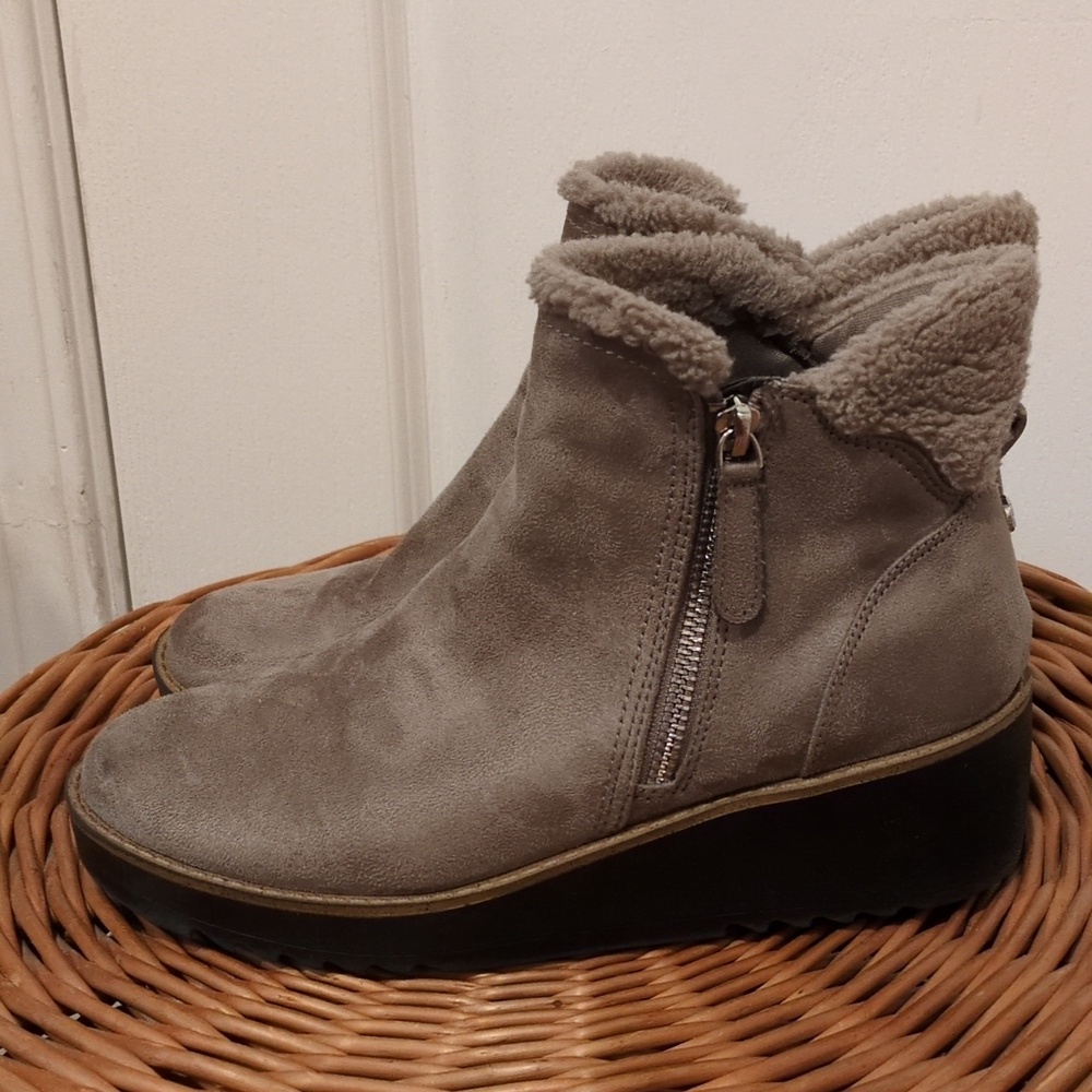 Bandolino Grey Winter Soft Booties Womens 8 - Picture 8 of 8